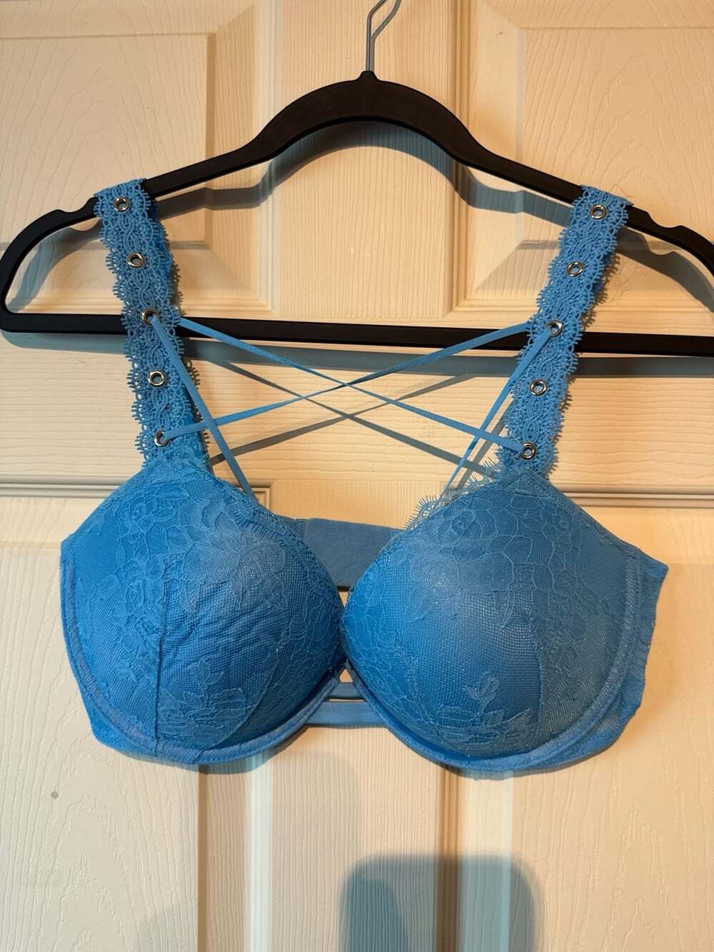 Victoria's Secret Very Sexy Push-Up Bra Size 36D Blue Lace Grommet